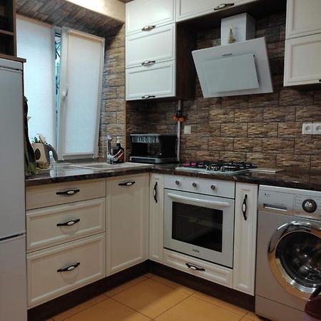 Comfortable Apartment เครเมนชุก ภายนอก รูปภาพ