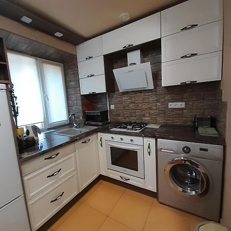Comfortable Apartment เครเมนชุก ภายนอก รูปภาพ