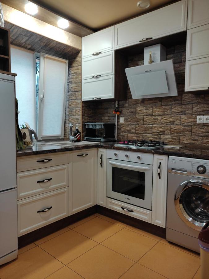 Comfortable Apartment เครเมนชุก ภายนอก รูปภาพ