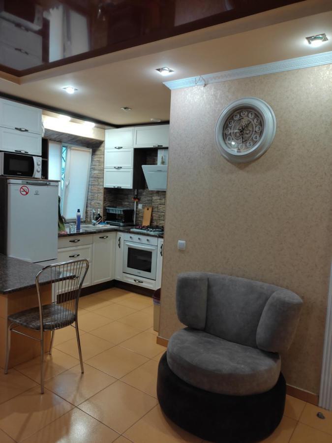 Comfortable Apartment เครเมนชุก ภายนอก รูปภาพ