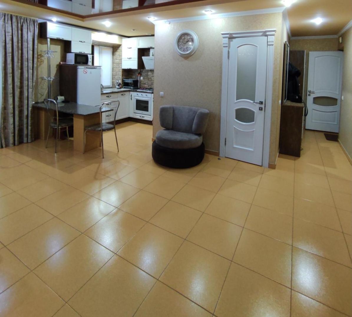 Comfortable Apartment เครเมนชุก ภายนอก รูปภาพ