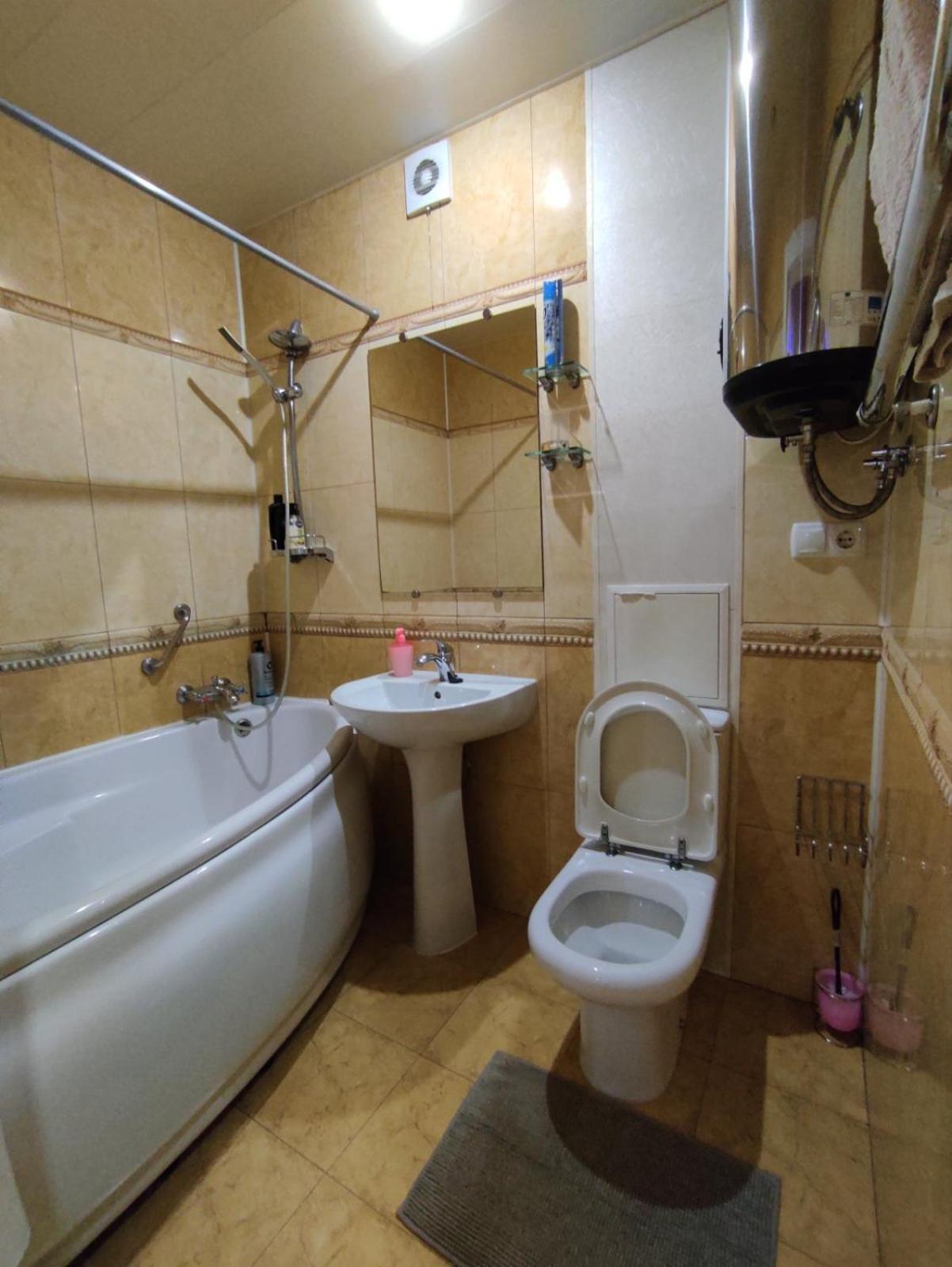 Comfortable Apartment เครเมนชุก ภายนอก รูปภาพ
