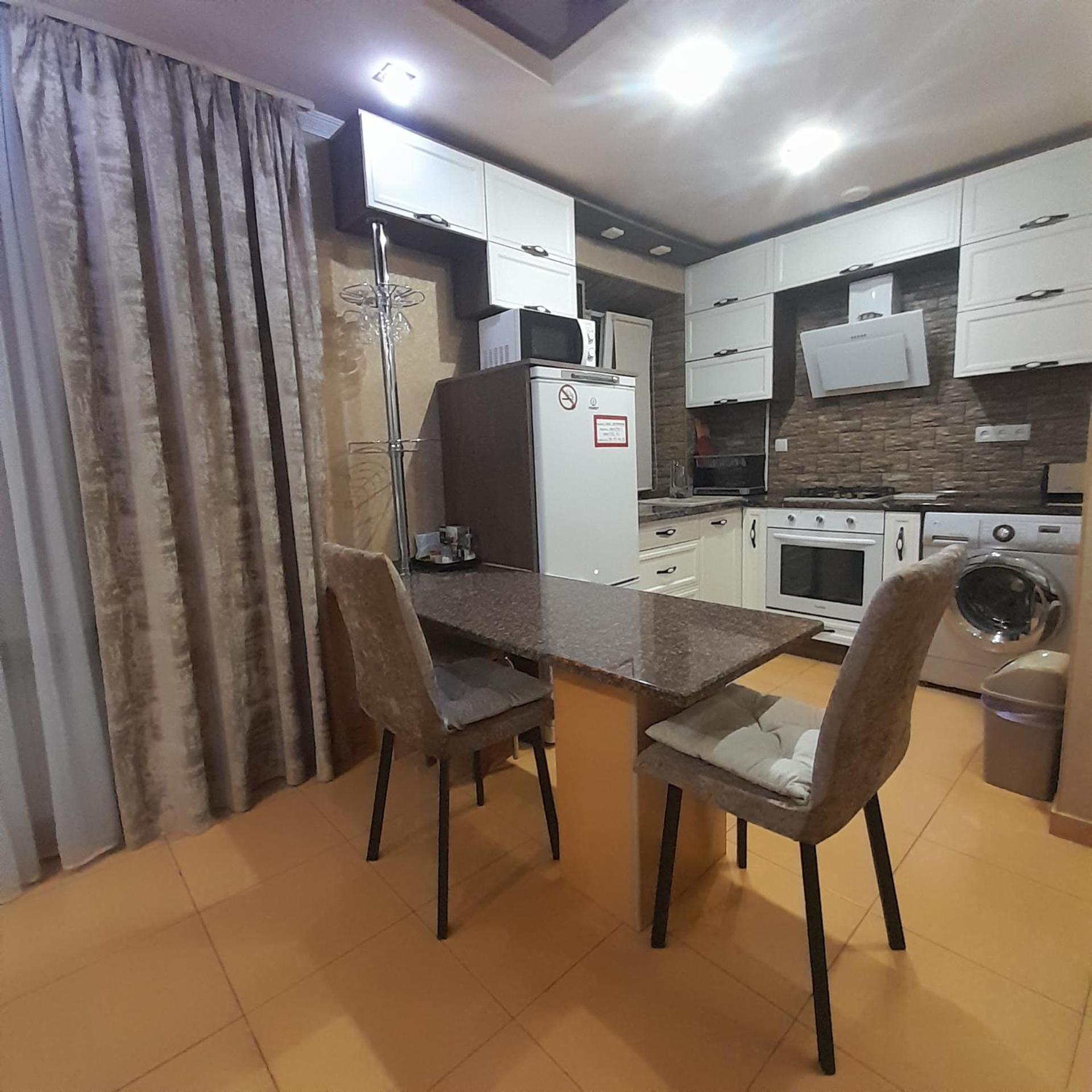 Comfortable Apartment เครเมนชุก ภายนอก รูปภาพ